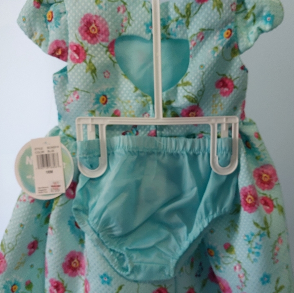 Dress - Picture 2 of 2